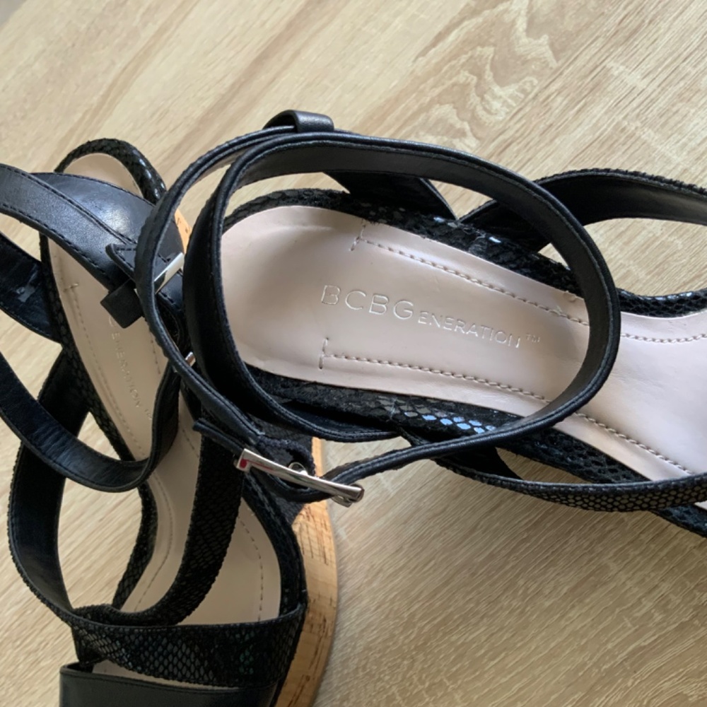 BCBGeneration Platform Wedge Sandals Size 6 - Picture 3 of 6
